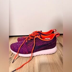 Women’s Nike Roshe Sneakers